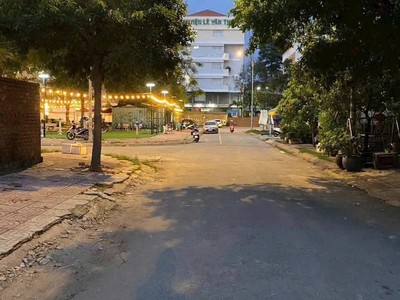 Bán nhà hẻm xe hơi 10m hoàng hoa thám, tân bình 4,5 15 cổng ga t3 3