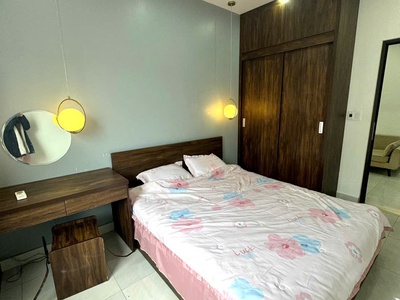 Cho thuê căn hộ phố Văn Cao, 2 p.ngủ  65m2 . 7