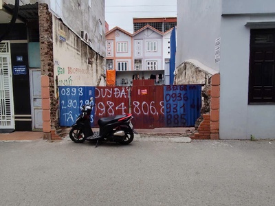 Bán đất mặt ngõ số 1 trại lẻ - 69m, mặt tiền 5m, ngõ 5m, giá 4.45 tỉ 0