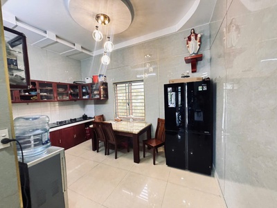 Bán gấp nhà hẻm xe hơi đường số 8   linh xuân, tp thủ đức  50m   ngang 6m  nhà 3 tầng  giá 5 tỷ 3