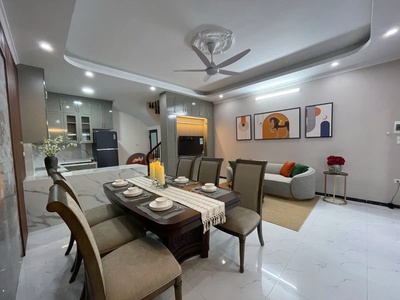 Thạch bàn, ngọc trì  dt 45m - mt 5,5m xây 5 tầng lô góc siêu siêu đẹp  hơn 9 tỷ cho có 0