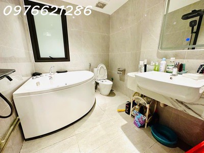 Rẻ vô địch -bán nhà đẹp việt hưng   30m    5 tầng   full nội thất  7 tỷ   ô tô gần   nhà nở hậu 2