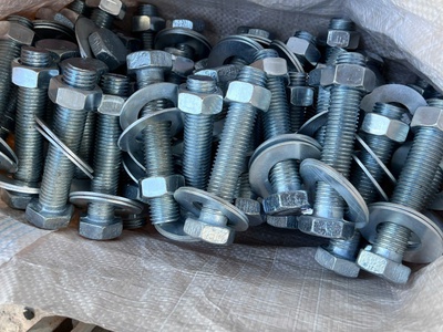 Vật tư phụ bulong , con tán , cùm , tyren , sắt u , sắt v 1