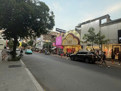 Bán nhà mặt tiền nguyễn trãi -- quận 1 3