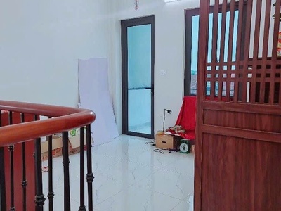 Bán nhà gia quất long biên, oto đỗ cổng,dân xây,ngõ nông,nở hậu,58m nhỉnh 9 tỷ 4