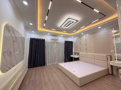 Siêu phẩm trần khát chân bán nhà 6 tầng thang máy long lanh lô góc hai bà trưng 4