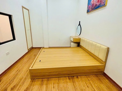 Nhỉnh 3 tỷ bán nhà 4 tầng long lanh ngõ 160 đường hoàng mai 1