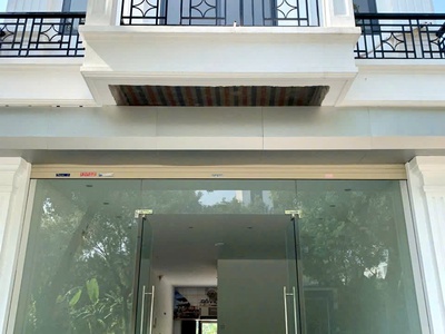 Bán nhà mặt phố Lý Nam Đế, Nam Đầm Vạc, Vĩnh Yên, Vĩnh Phúc. Giá chỉ 10.5 tỷ 2