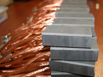 Cách lựa chọn chổi than công nghiệp phù hợp nhất cho động cơ của bạn 1