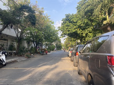 ‼ khu vip bình thạnh   phân lô bàn cờ   đường nhựa 10m đối diện công viên - ngang hơn 5m bề thế 0