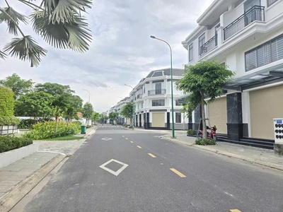 Hot   hot   hot   siêu phẩm góc 2 mặt tiền trung tâm siêu đẹp 1