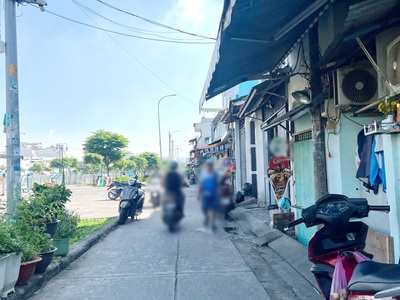 Nhà  mt đường  ụ cây p10 q8, giá : 4.55 tỷ  tl 1