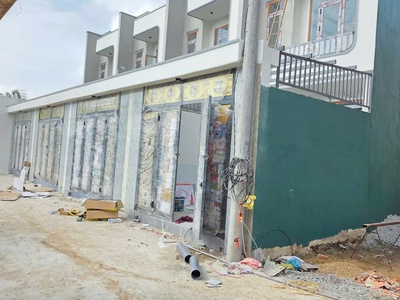 Chỉ 2 tỷ xíu SHR nhà 1 lầu 4,5mx25m full nội thất mỹ hạnh nam giáp cầu lớn 3