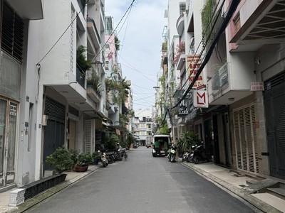 Bán nhà hẻm 8m phạm văn hai, phường 3, tân bình,  5x17  ngay chợ pvh 4