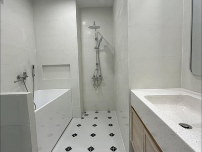 Bán nhà mặt phố tăng nhơn phú a, thủ đức, tp hcm. dt 74m2, 4 tầng, 5 phòng ngủ, sổ hồng, giá 8.4 4