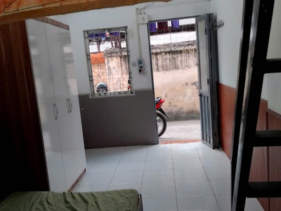 Cho thuê phòng ngõ 82 yên lãng, có gác xép giá 4 triệu 1