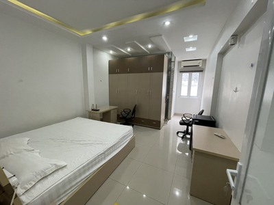 Cho thuê nhà phố Văn Cao  65m2 , 5 p.ngủ khép kín. 3