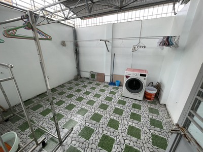 Cho thuê nhà phố Văn Cao  65m2 , 5 p.ngủ khép kín. 7