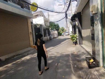 Chính chủ bán gấp nhà 2 tầng 5.3 x 15m, đường nguyễn văn lượng, ô tô thông, thích hợp ở ngay 2