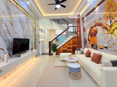 Bán nhà thạnh lộc 13  giảm 400 triệu còn 5,45 tỷ tới 60m2. tặng full nội thất cao cấp , máy nlmt, 3 0