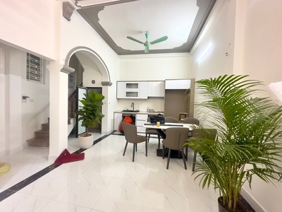 Hoàng hoa thám 38m x4 tầng 13,5 tỷ lô góc,ô tô,kinh doanh,20m ra phố 4