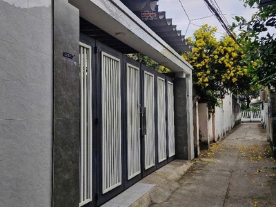 Nhà 3 tầng - hẻm ôtô thông - kha vạn cân - f linh tây 0