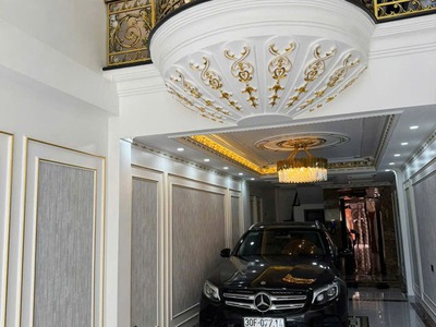 Cần bán 65m2 nhà 8 tầng, thang máy, mặt phố Tân Thụy, Việt Hưng. Thông sàn, gara 2 ô tô 1