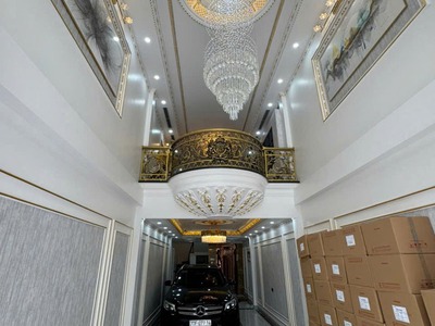 Cần bán 65m2 nhà 8 tầng, thang máy, mặt phố Tân Thụy, Việt Hưng. Thông sàn, gara 2 ô tô 4