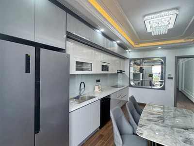 Cần bán 65m2 nhà 8 tầng, thang máy, mặt phố Tân Thụy, Việt Hưng. Thông sàn, gara 2 ô tô 6