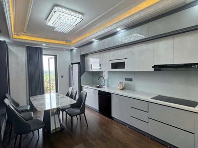 Cần bán 65m2 nhà 8 tầng, thang máy, mặt phố Tân Thụy, Việt Hưng. Thông sàn, gara 2 ô tô 7