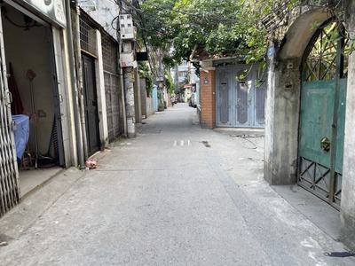 Cần bán 95m2 đất ngõ 193 Bồ Đề, đường thông, gần hồ điều hòa, đường Hồng Tiến và bệnh viện Tâm Anh 1