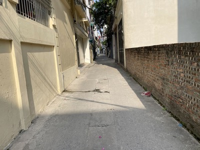 Cần bán 95m2 đất ngõ 193 Bồ Đề, đường thông, gần hồ điều hòa, đường Hồng Tiến và bệnh viện Tâm Anh 4