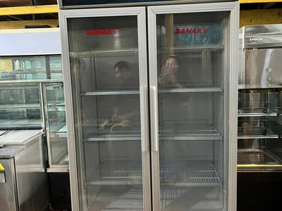 Thanh lý tủ mát 2 cánh kính - sanaky - 1000 lít 0