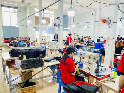 Nguồn Sỉ Phụ Kiện Da Thật - Ví, Bóp, Dây lưng - Có VAT, Nhận Gia Công Riêng 0