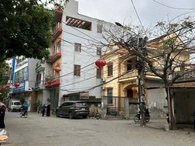 Nhà mới tinh   tây mỗ  gần chợ sáng đại mỗ ô tô đỗ cổng 0