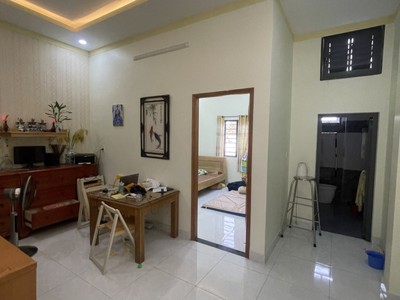 Bán nhà 2 tầng dĩ an,shr thổ cư,đường 2 ô tô thông,kinh doanh buôn bán tốt 4