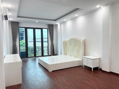 Nhà mới tinh   tây mỗ  gần chợ sáng đại mỗ ô tô đỗ cổng 4