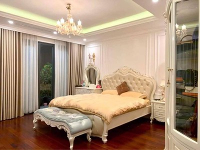 Vị trí vàng, bán nhà trích sài, ô tô vào, kinh doanh tốt, chỉ 16 tỷ 2