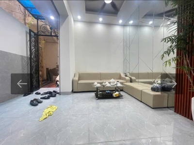 41m    4 tầng   4 ngủ   giá hơn 8,7 tỷ  ngõ hòa bình nông   mấy bước ra phố khâm thiên 1