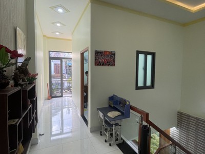 Bán nhà 2 tầng dĩ an,shr thổ cư,đường 2 ô tô thông,kinh doanh buôn bán tốt 3