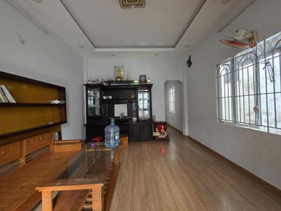 Bán nhà đường 297, phước long b, quận thủ đức, tp hcm. dt 100m2, một trệt,  giá 6,5 tỷ, sổ hồng. 1