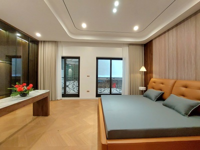 Nhà phố Bạch Mai DT 48m2x6T thang máy - full nội thất- cách phố 15m ở luôn 3