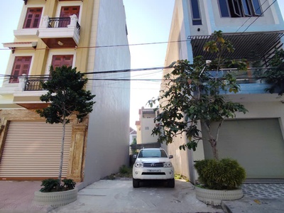 Bán đất tuyến 2 bùi viện - cạnh vinmec, 100m, ngang 5, đường 12m, giá 71 tr/m 0