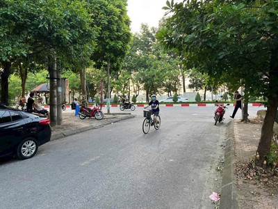 Bán lô đất mặt phố Nguyễn Thiện Thuật, phường Trần Hưng Đạo, TP HD, 141.5m2, mt 6.6m 2