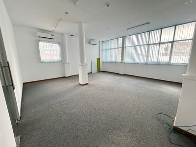 Chủ sở hữu cho thuê văn phòng 77-79-81 Đào Duy Từ, Quận 10 2