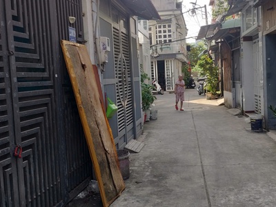 Nhà đẹp ở ngay, hẻm xe hơi, 44 m2, 2 tầng, Tây Thạnh, Tân Phú, giáp khu CN Tân Bình 4