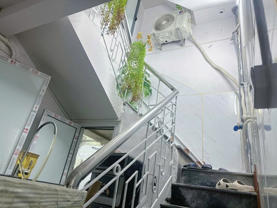 Chính chủ cho thuê mặt bằng tầng 2, 80m2, 4 phòng, Đê La Thành Nhỏ, quận Đống Đa, HN 3