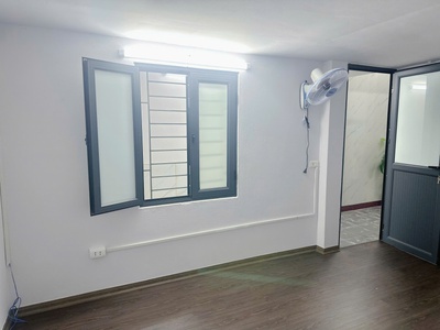Chính chủ cho thuê mặt bằng tầng 2, 80m2, 4 phòng, Đê La Thành Nhỏ, quận Đống Đa, HN 6