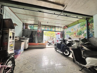 Bán nhà trong ngõ đường số 8, linh trung, thủ đức, tp hcm - diện tích 194m2, cấp 4. giá 10,9 tỷ, sổ 1