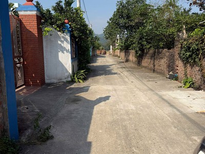 Giao bán đất thổ cư 118m mặt tiền 6m hướng đông bắc ô tô vào tận đất 0